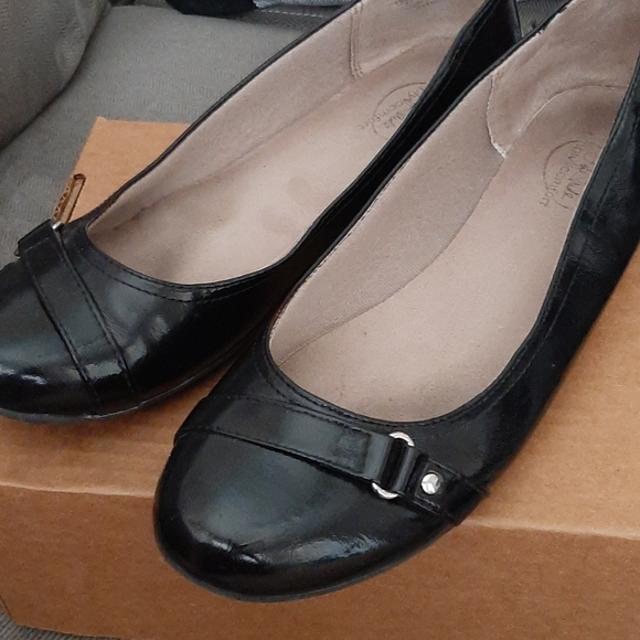 Life Stride Shoes - Black Life Stride Flats Life Stride Shoes - Black Life Stride Flats